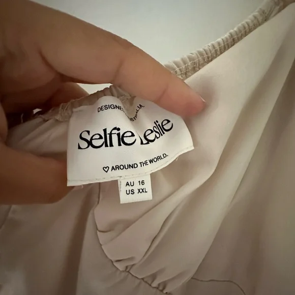 Selfie Leslie - Park Avenue Flutter Sleeve Side Split - Picture 2 of 4